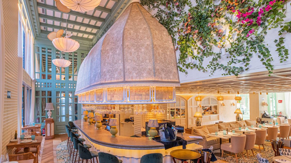 El restaurante que se ha convertido en punto de encuentro de la 'jet' madrileña
