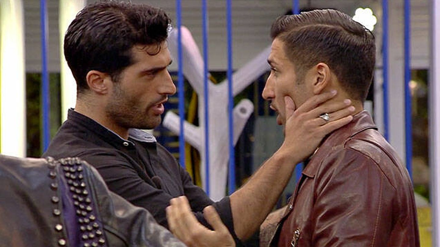 Michael Terlizzi y Gianmarco Onestini, en 'Grande Fratello 16'. (Canale 5)