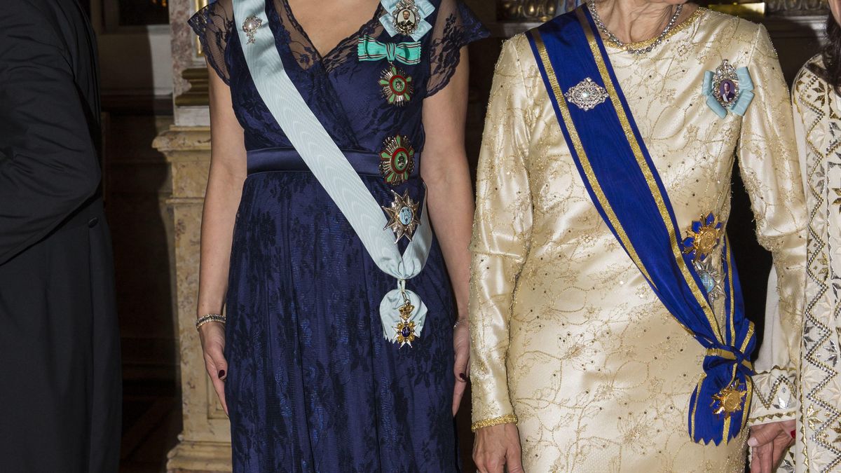 La princesa Sofía, la gran ausente en una noche de joyas, tiaras y préstamos reales