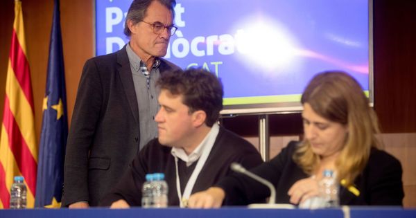 Foto: El PDeCAt quiere que Puigdemont encabece una lista unitaria el 21-D. (EFE)