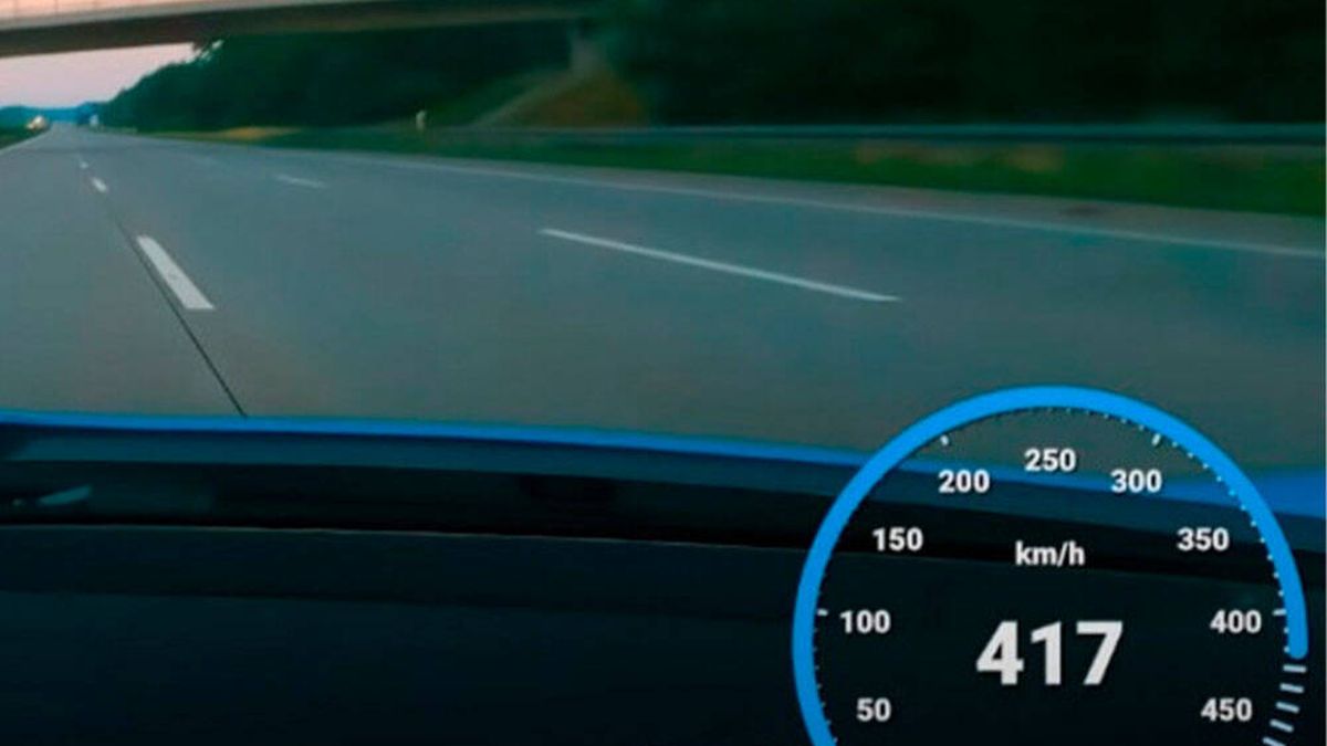 Un millonario checo investigado por conducir a 417 km por hora y subirlo a YouTube