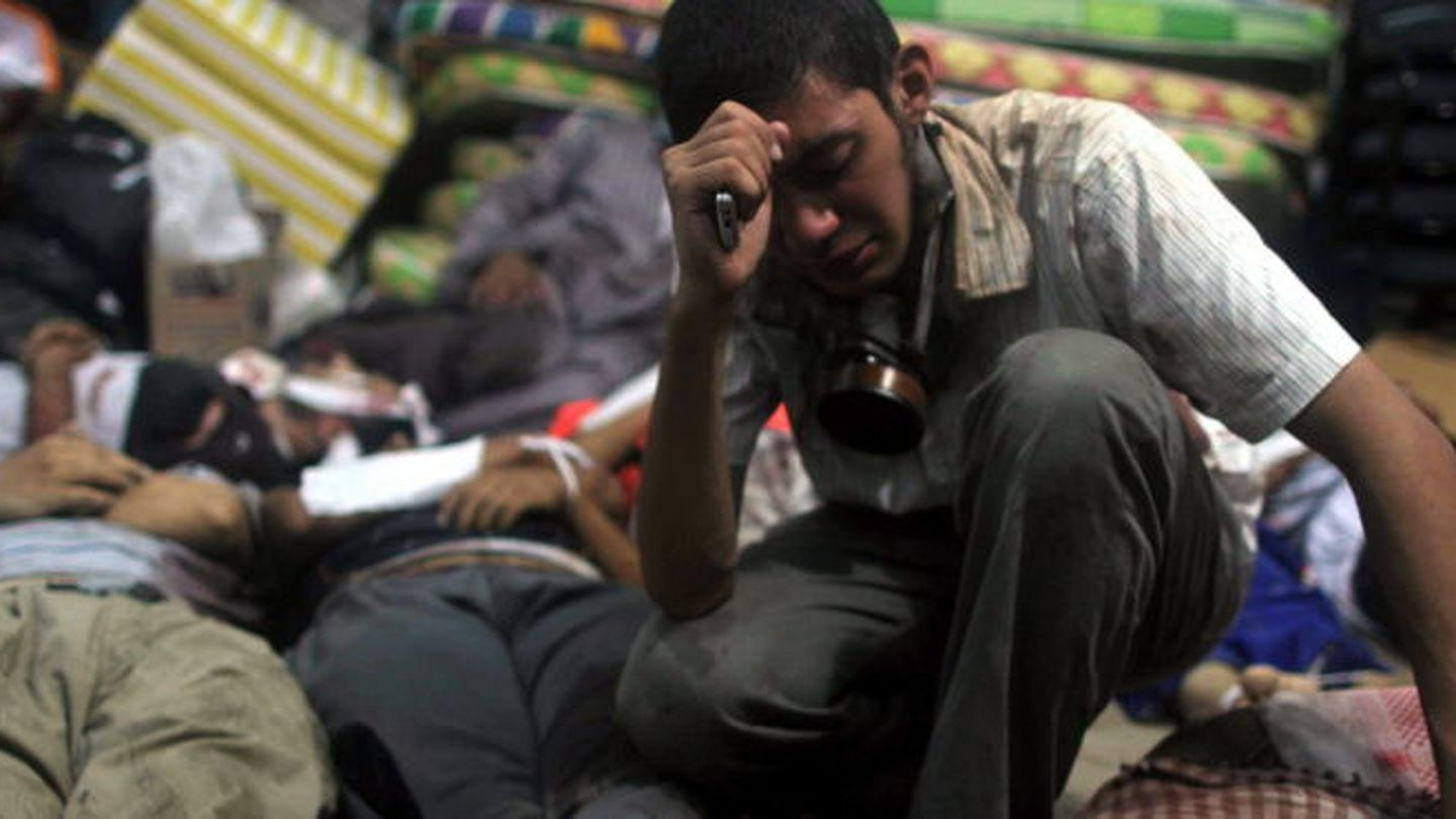 Ministerio de sanidad confirma 95 muertos y 874 heridos en choques en egipto