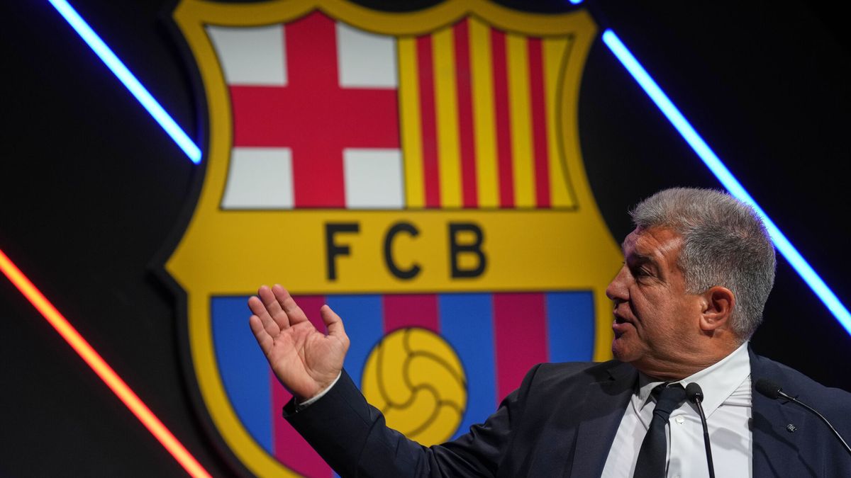 La cortina de humo de Laporta para inflar a los jugadores del Barça y engañar al mercado