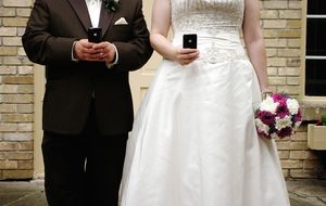 De cómo un SMS equivocado convirtió una boda en todo un viral