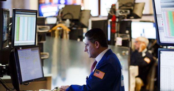 Foto: Un agente de bolsa en el parqué de Wall Street. (EFE)