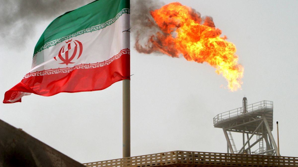 Irán tira el precio del petróleo para competir con Rusia por China y África es la perdedora