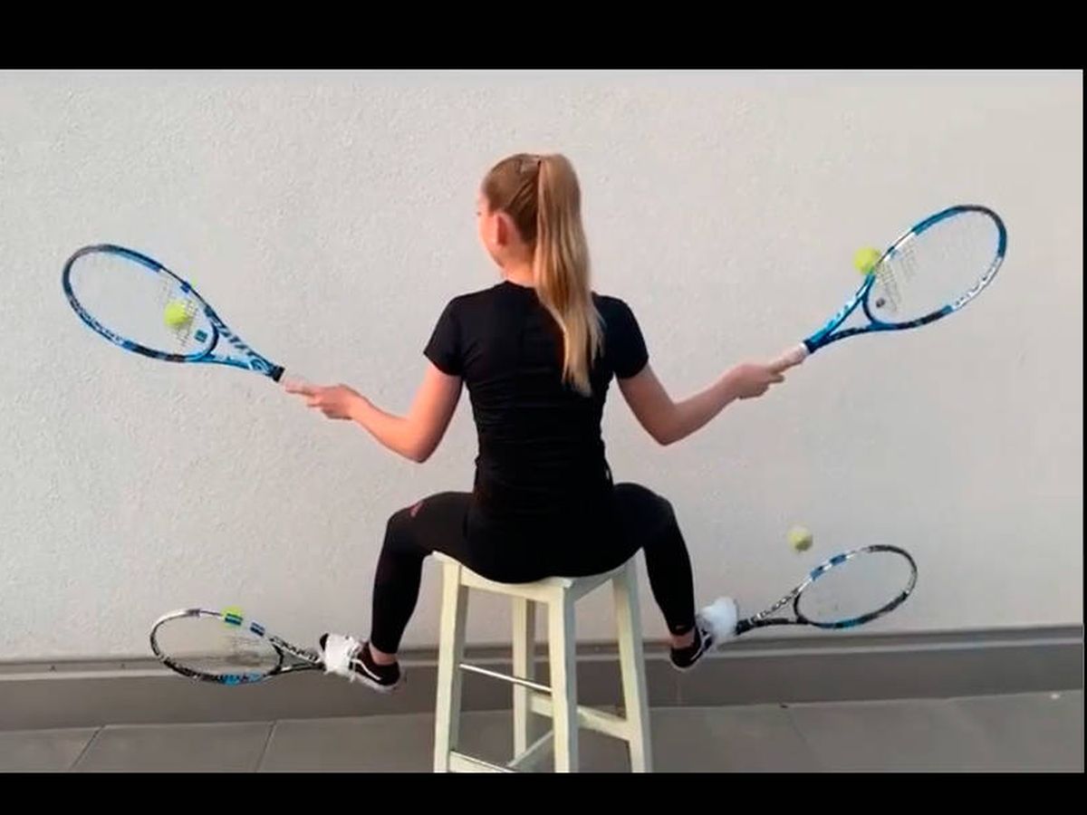 Foto: Jalena Meyer dominando (supuestamente) cuatro raquetas al mismo tiempo (Foto: Instagram)