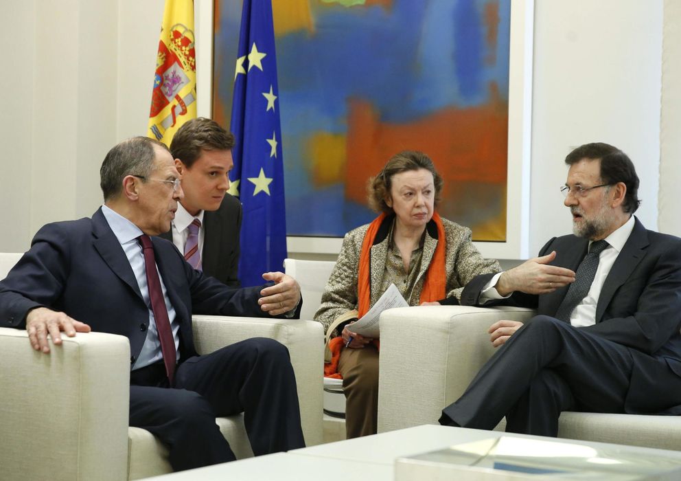 Foto: El presidente del Gobierno, Mariano Rajoy (d), con el ministro de Asuntos Exteriores de Rusia, Serguéi Lavrov (i). (EFE)