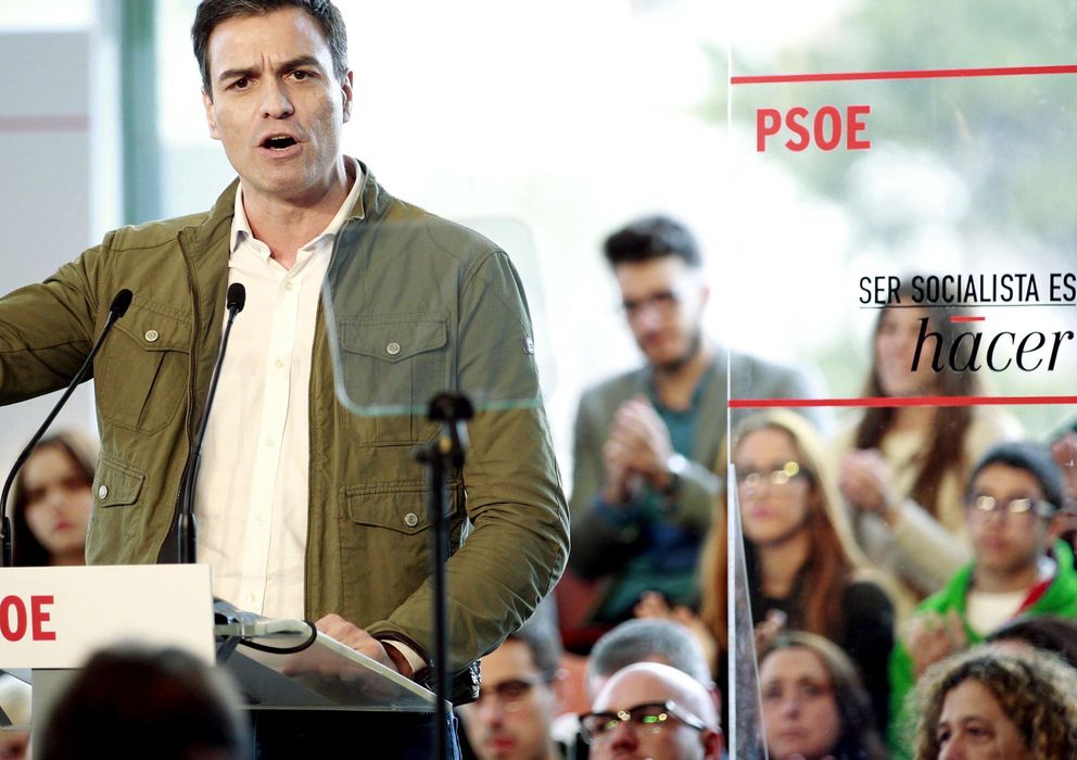 Foto: El secretario general del PSOE, Pedro Sánchez, durante un acto en Tenerife (Efe)
