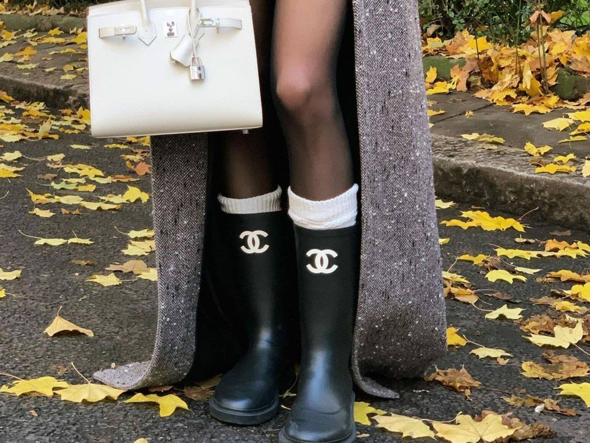 Foto: Las botas de agua de Chanel. (Instagram/@leoniehanne)