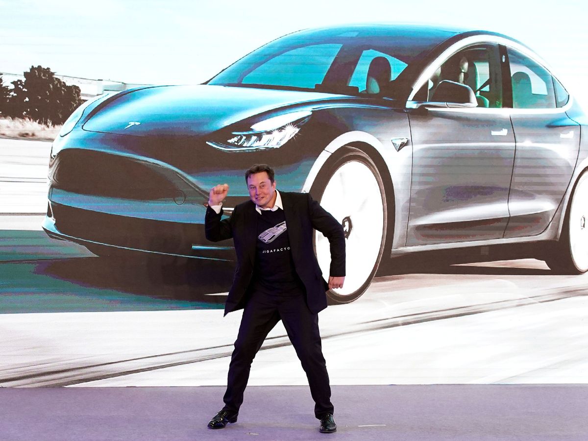 Foto: Elon Musk, Ceo de Tesla bailando en una presentación (Reuters)