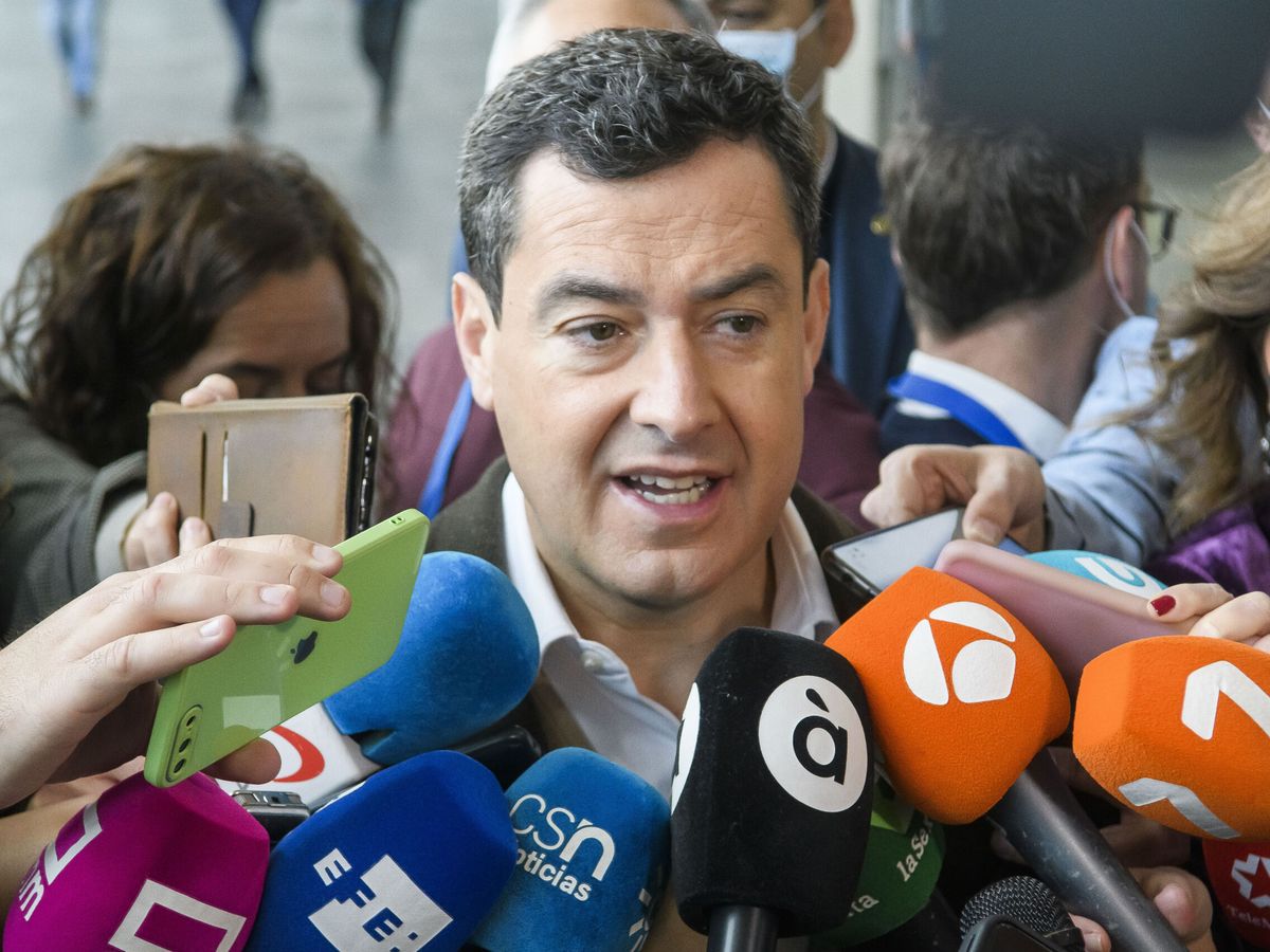 Foto: El presidente del PP andaluz, Juanma Moreno. (EFE Raúl Caro)