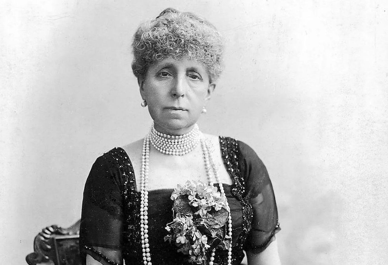 María Cristina de Habsburgo fue reina de España, reina regente y reina madre desde 1879 a 1929.