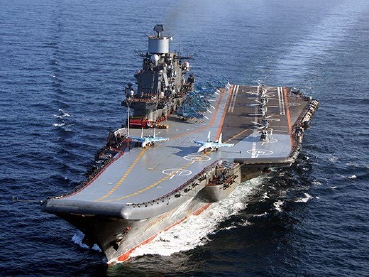 Foto:  Fotografía de archivo sin fechar del portaaviones de la Armada rusa, el "Admiral Kuznetsov". (EFE / Ministerio De Defensa Ruso)