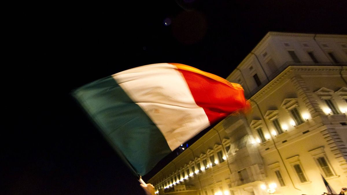 Italia coloca bonos a cinco y diez años con los intereses más bajos de su historia