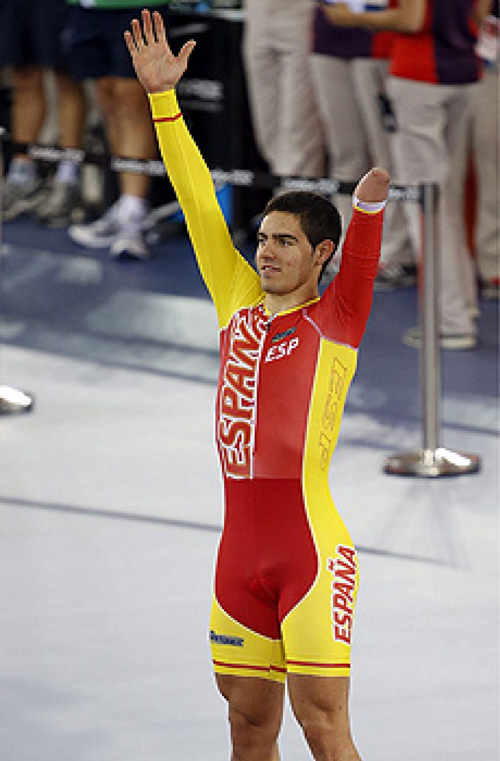 Foto: Alfonso Cabello da el primer oro a la delegación española en ciclismo en pista