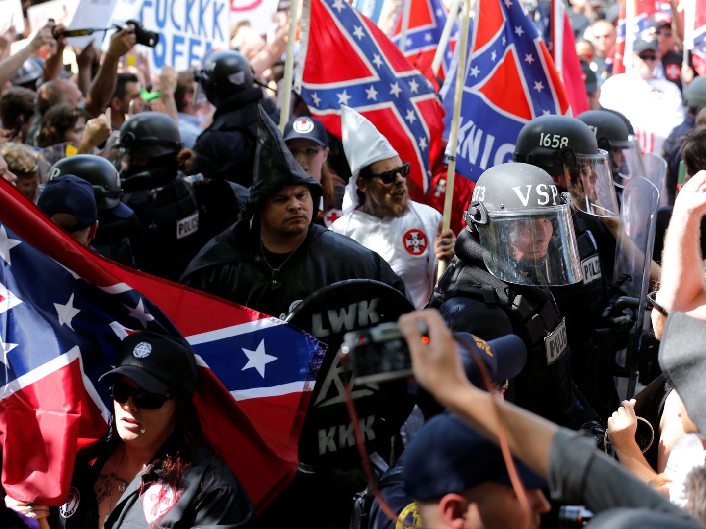 Miembros del Ku Klux Klan en Charlottesville, verano de 2017. (Reuters)