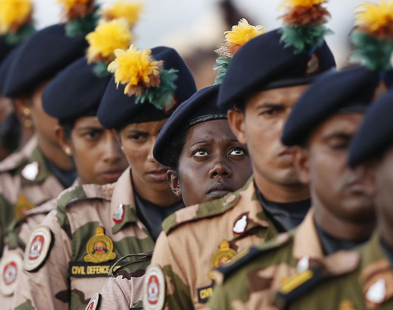 Miembros de las Fuerzas de Defensa Civil de Sri Lanka durante un desfile conmemorando el final de la Guerra Civil. (Reuters)