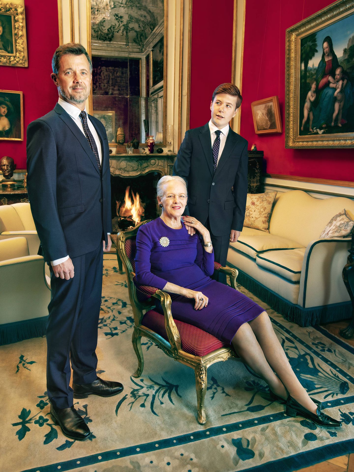 La reina Margarita junto a los príncipes Federico y Chistian. (Per Morten Abrahamsen / Casa Real de Dinamarca)