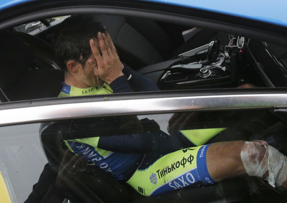 Foto: Alberto Contador, tras retirarse del Tour de Francia por culpa de una grave caída.