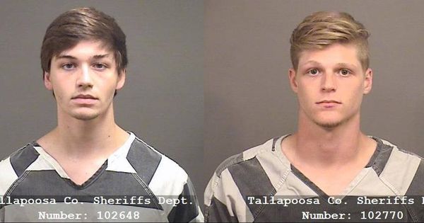 Foto: Los dos arrestados tienen 19 años y se enfrentan a un delito grave por crueldad animal agravada (Foto: Sheriff Condado de Tallapoosa)