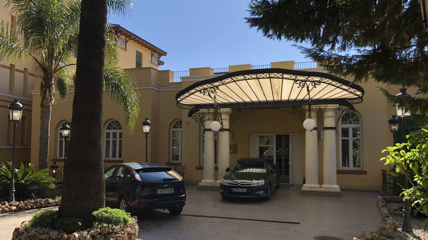 Actual entrada a la Subdelegación del Gobierno en Málaga, antiguo hotel Caleta Palace (MLK Producciones).