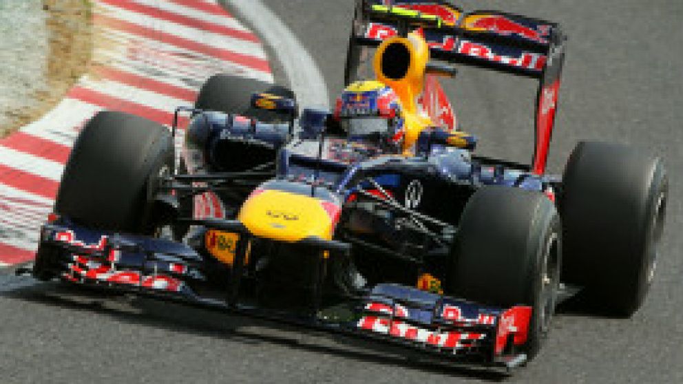 Foto: Vettel hace la pole, 'protegido' por Webber y con Alonso sexto tras un golpe de "mala suerte"