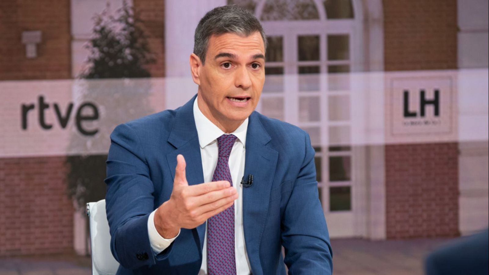 Pedro Sanchez, al rescate de Broncano en su peor momento en audiencias: será entrevistado este jueves en 'La revuelta'
