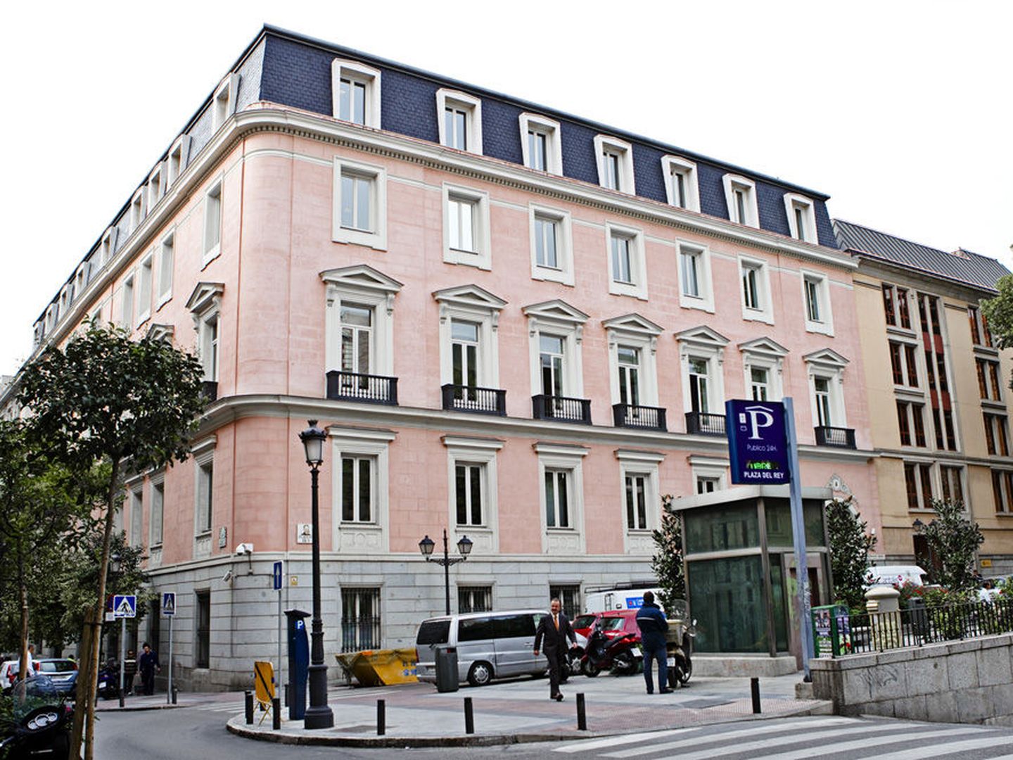 Sede de la CNMC, situada en la calle Barquillo de Madrid. (EFE)