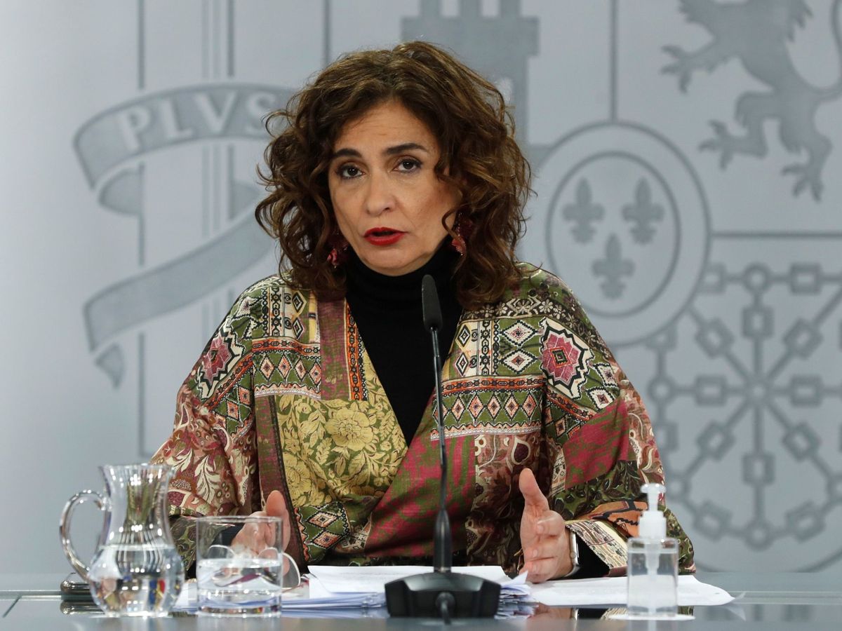 Foto: La ministra de Hacienda, María Jesús Montero, tras un Consejo de Ministros. (EFE)
