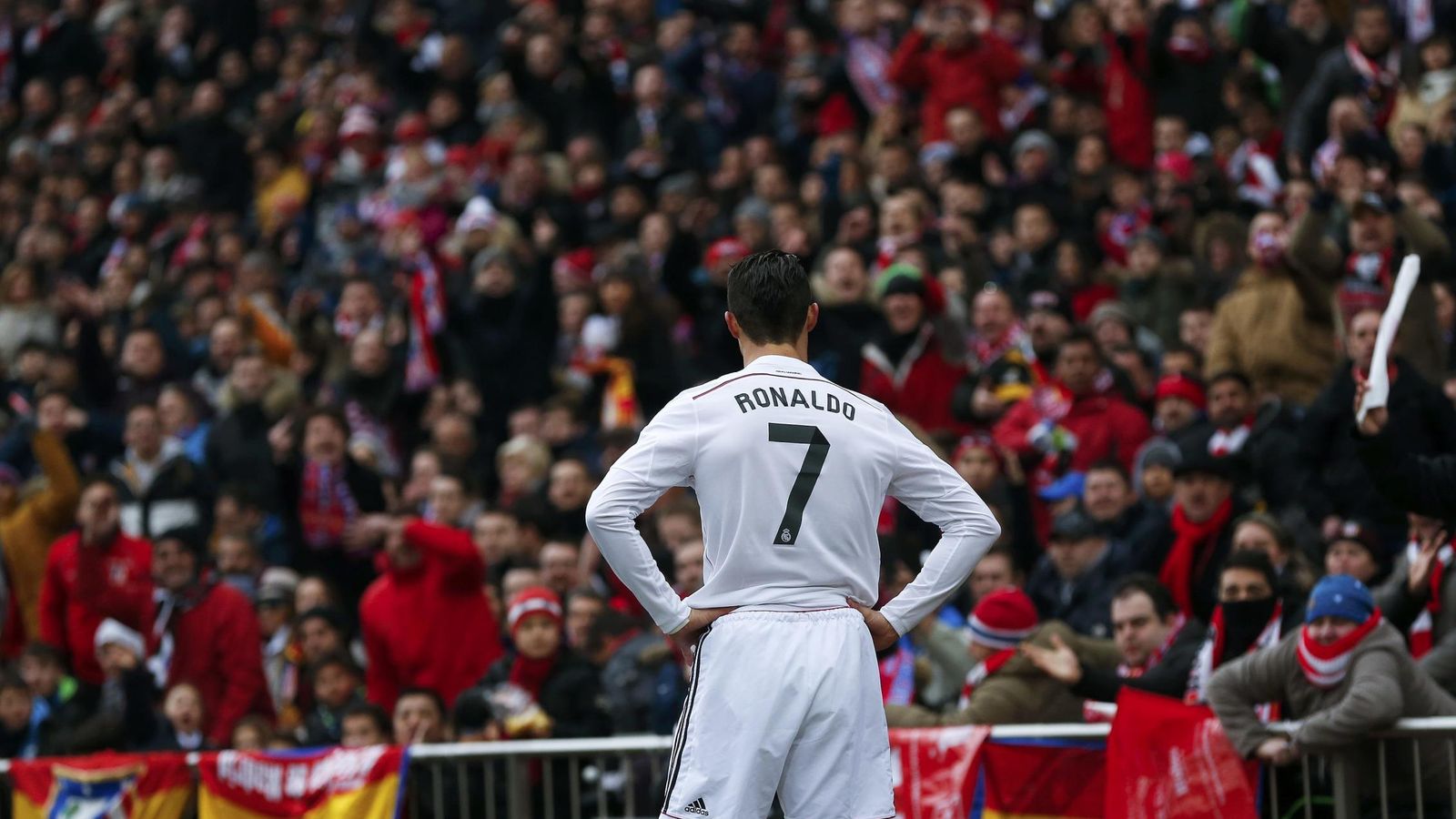 Foto: Cristiano Ronaldo, durante el último derbi disputado en el Vicente Calderón (Reuters)