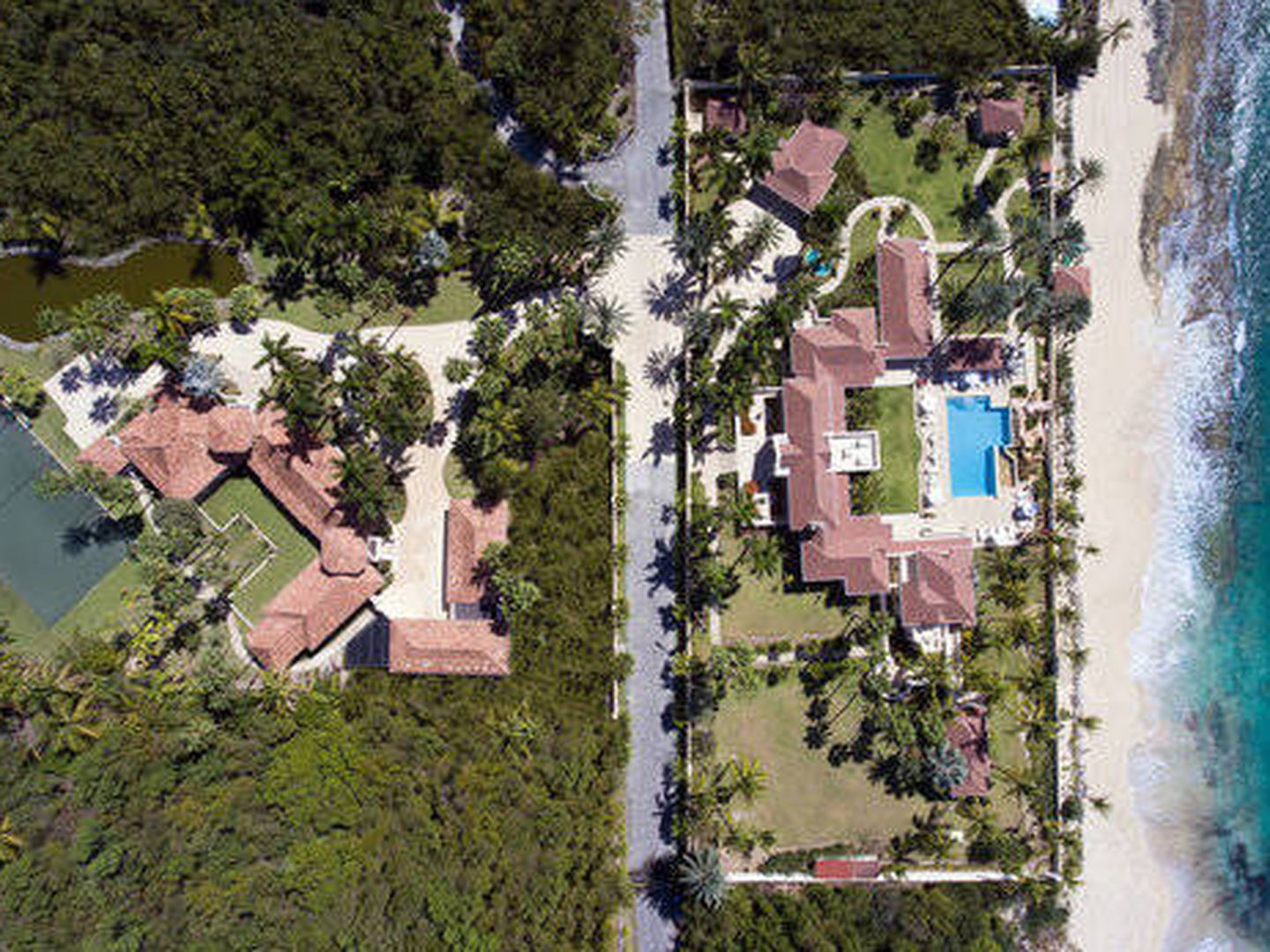 Vista aérea de la mansión caribeña de Donald Trump. (Cortesía de lechateaudespalmiers.com)