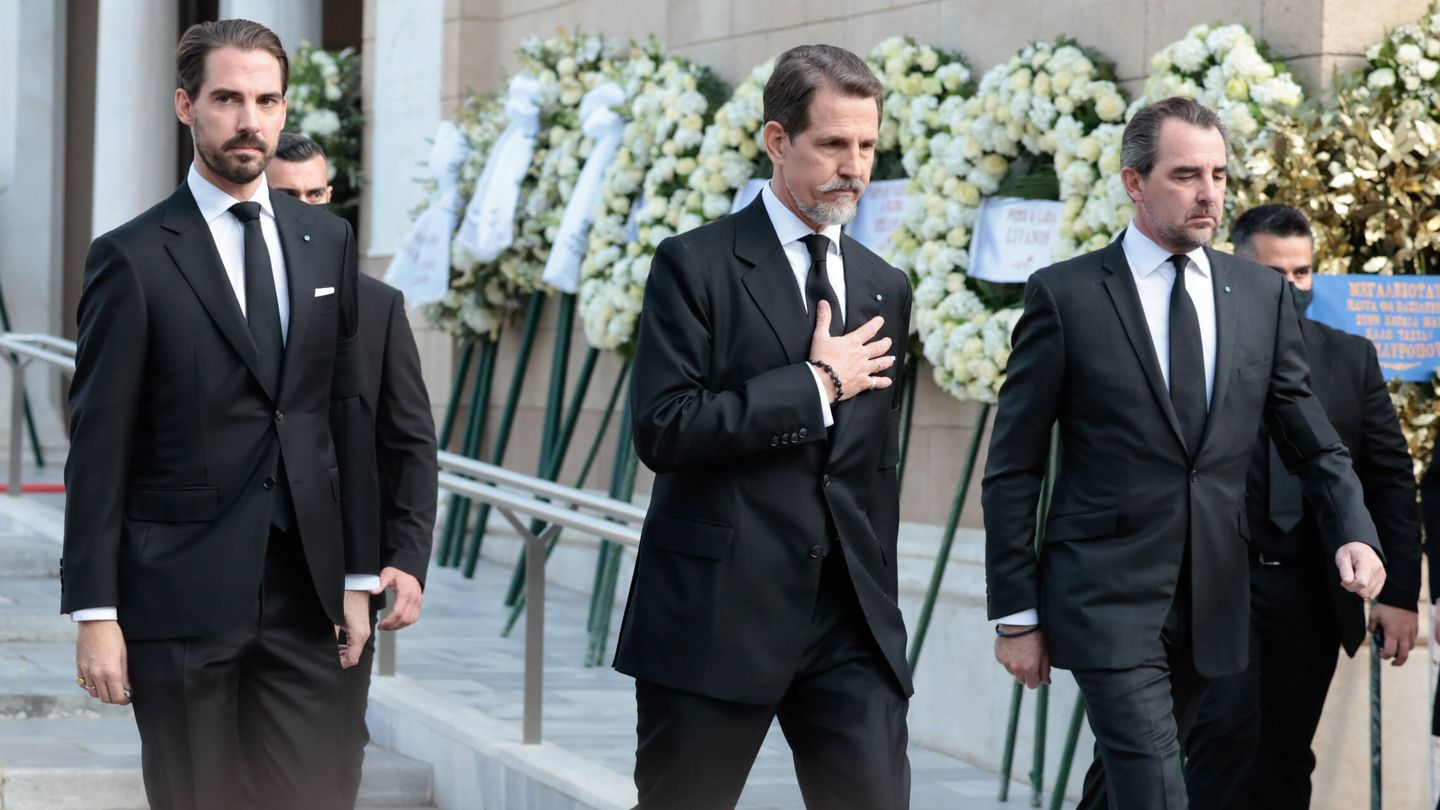 Pablo, Nicolás y Philippos de Grecia, en el funeral de su padre. (Gtres)