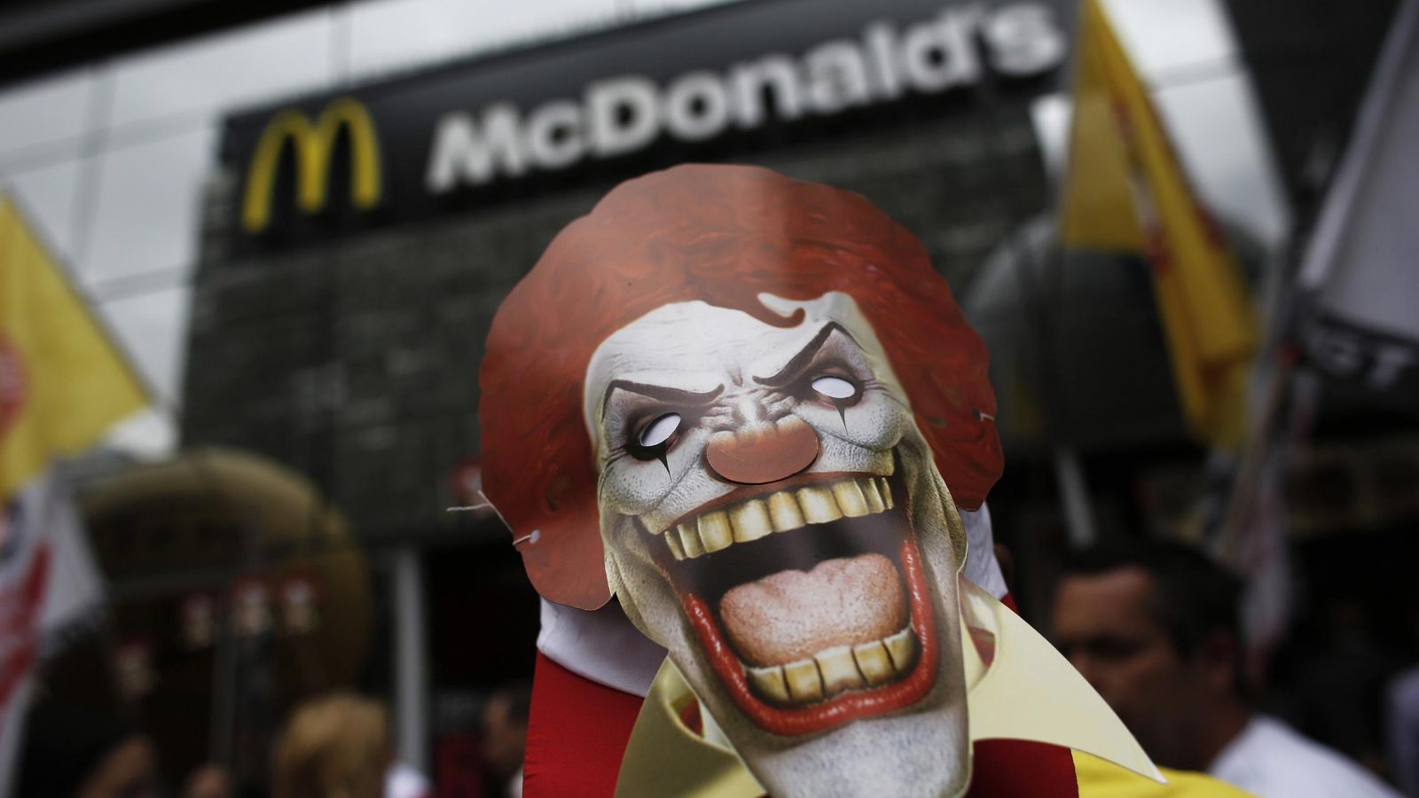 Foto: Ronald McDonald, relegado a un segundo plano por la moda de los payasos asesinos (Reuters)