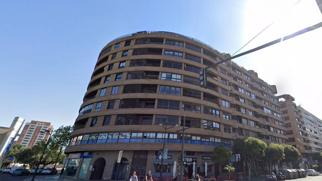 Foto: La sede de Gedesco en Valencia, ya sin el logo en la fachada superior. (Google)