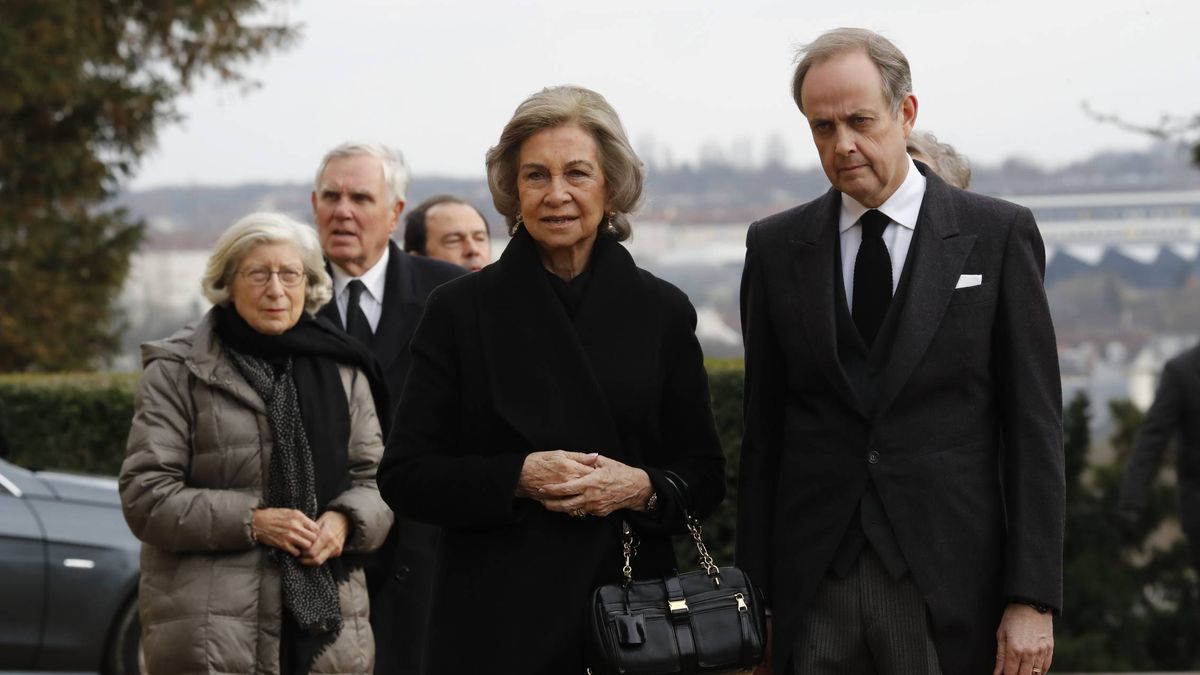 La reina Sofía, el príncipe Hassan y Alberto de Mónaco despiden a Enrique de Orleans