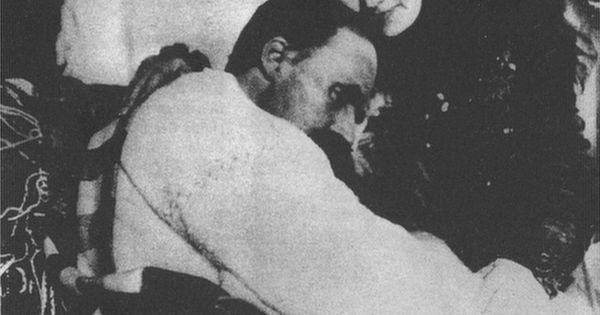 Foto: Nietzsche y su hermana Elisabeth en 1899, cuando la locura había devorado ya al filósofo