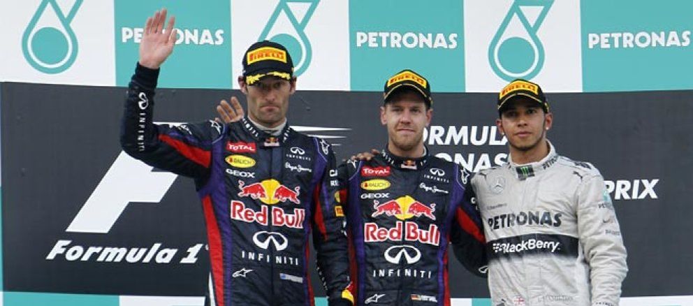 Foto: Sebastian Vettel gana el GP de Malasia con un doblete de Red Bull lleno de polémica