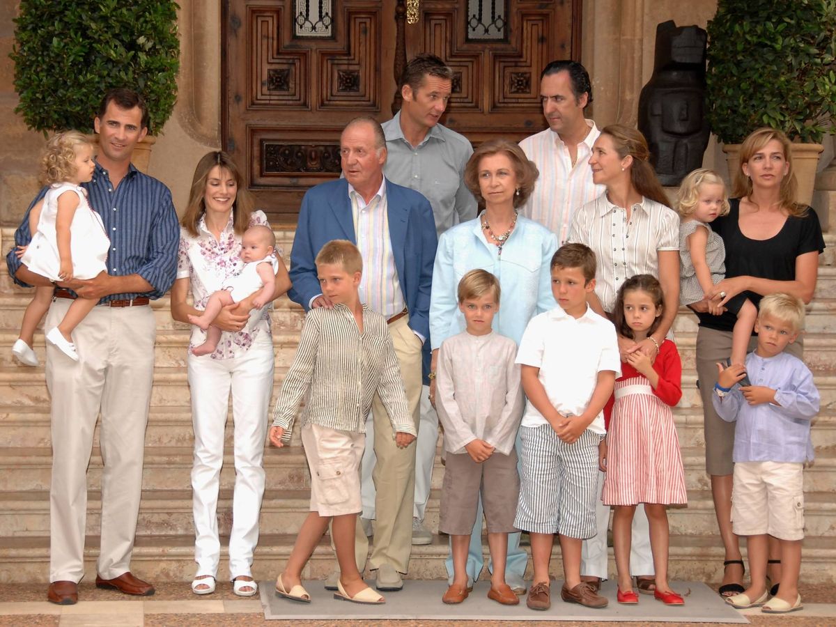 Foto: La familia Borbón, en Marivent en 2007. (Getty)