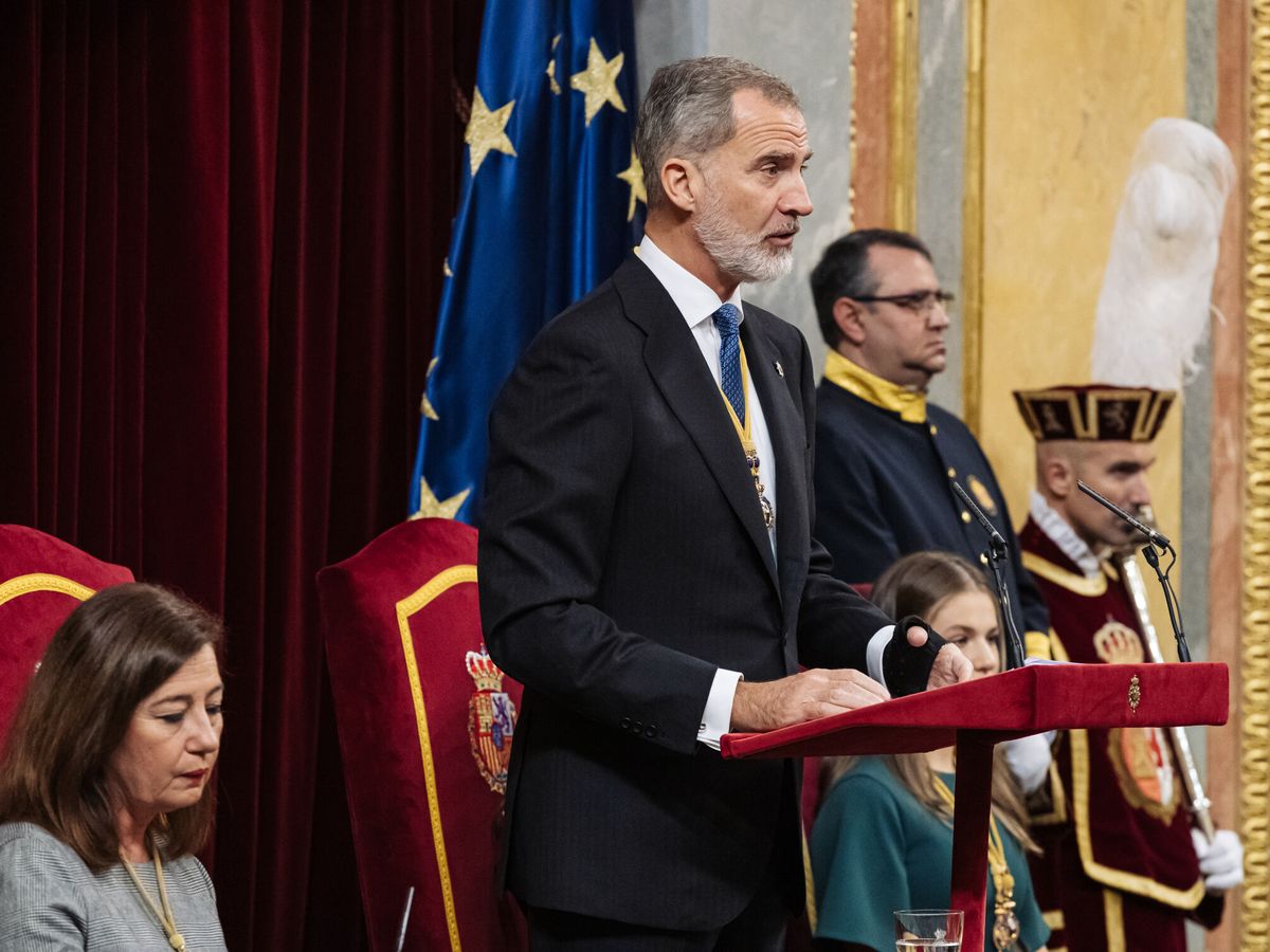 Foto: Felipe VI en la Sesión de Apertura de la XV Legislatura. (Europa Press/Carlos Luján)