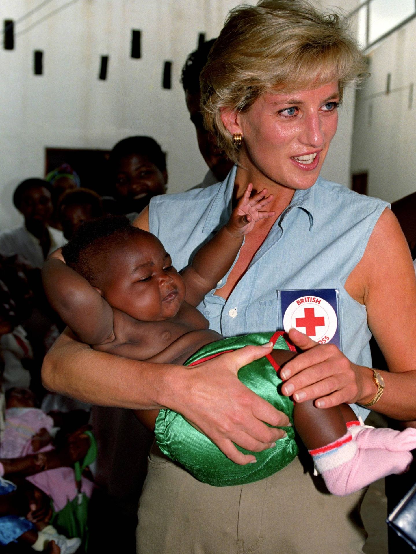 Diana de Gales en Angola en 1997. (Cordon Press)