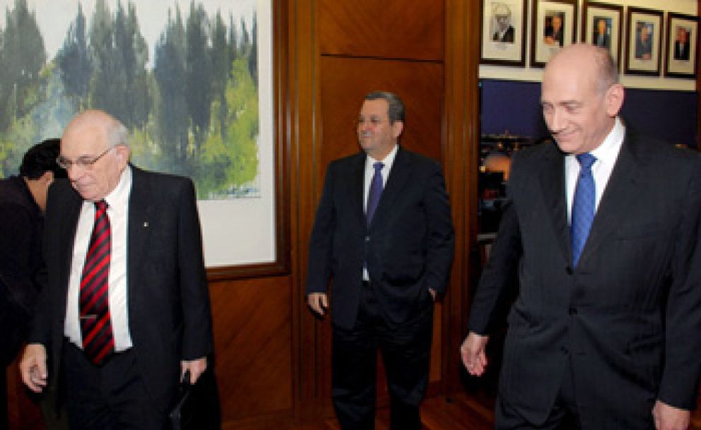 Foto: Olmert sale casi indemne del informe final sobre errores guerra Líbano 2006