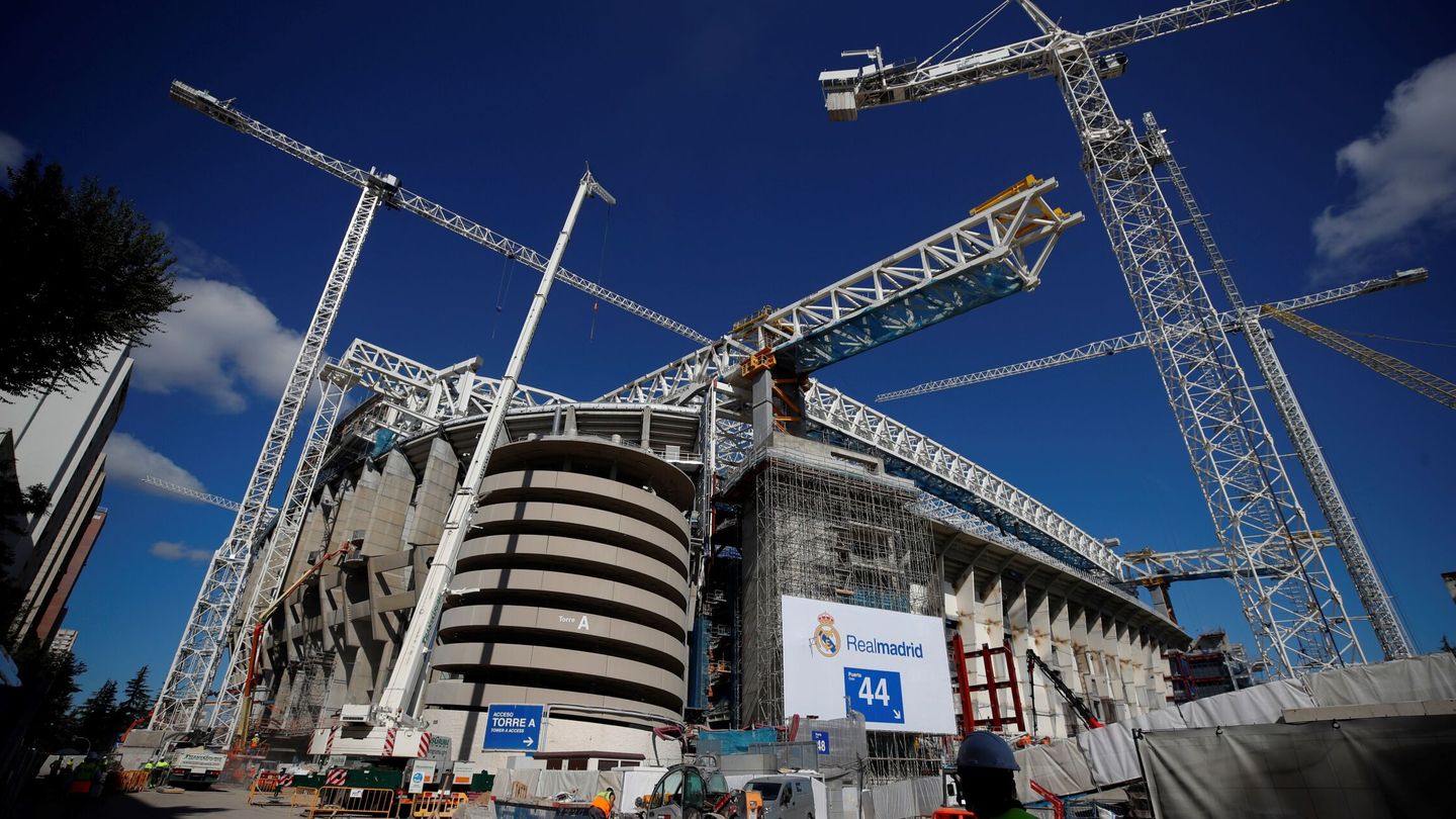 Obras de remodelación del Estadio Santiago Bernabéu. (EFE/Javier Lizón) 
