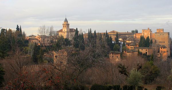 Foto: Vista de la Alhambra desde Granada. (Ed Menendez/CC)