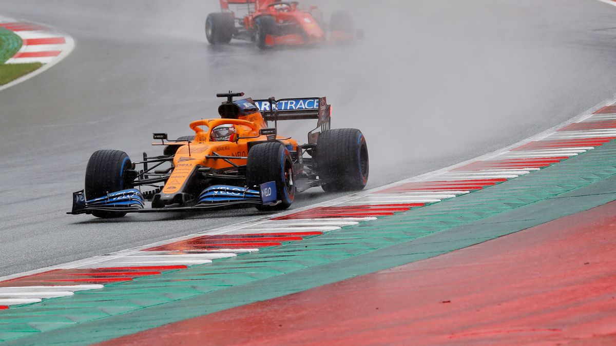  Carlos Sainz y Spa: "pilotar un F1 en lluvia es como una pescadilla que se muerde la cola"