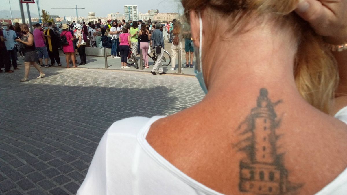 Málaga no quiere ser un "emirato": concentración contra la torre del puerto