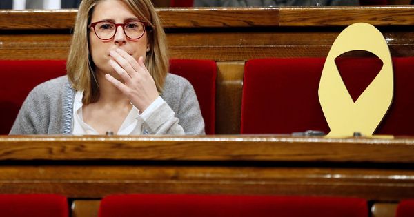 Foto: Elsa Artadi en el Parlament. (EFE)