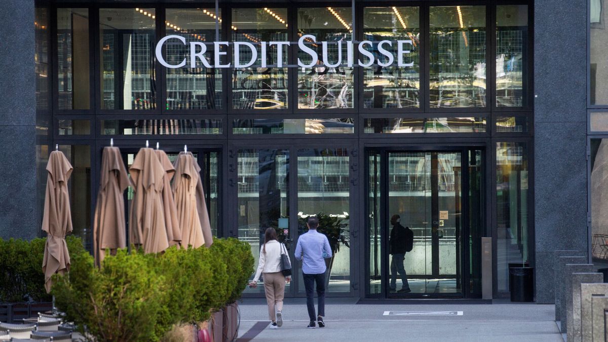Credit Suisse revoluciona su área de inversión y su 'mirlo blanco' es el mayor banco saudí