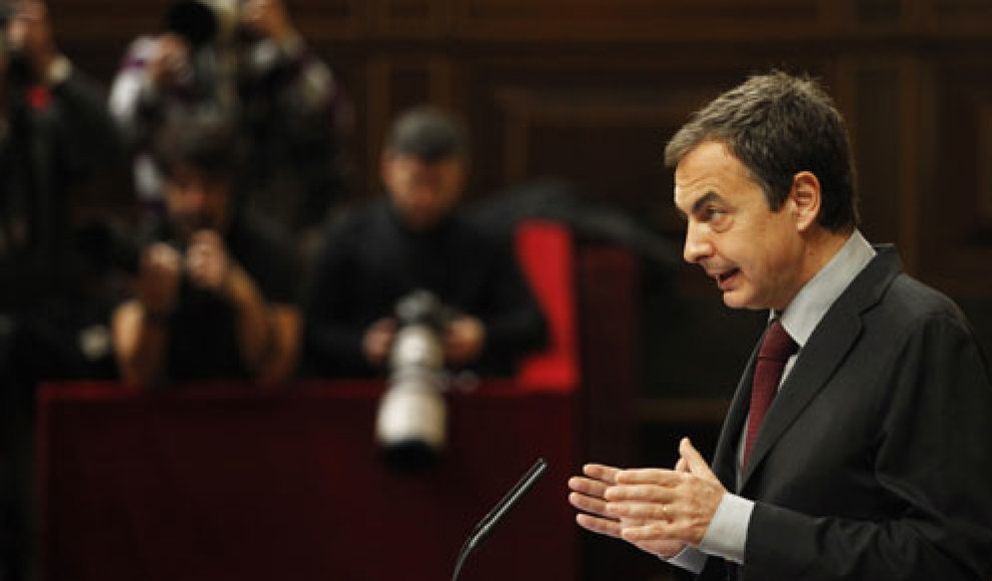 Foto: Zapatero a Rajoy: "Si tiene coraje, presente una moción de censura"
