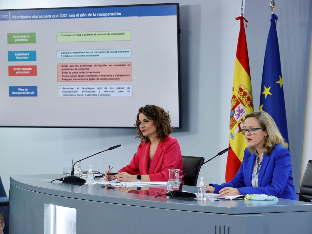Foto: La ministra de Hacienda, María Jesús Montero, y la vicepresidenta de Asuntos Económicos, Nadia Calviño. (EFE)
